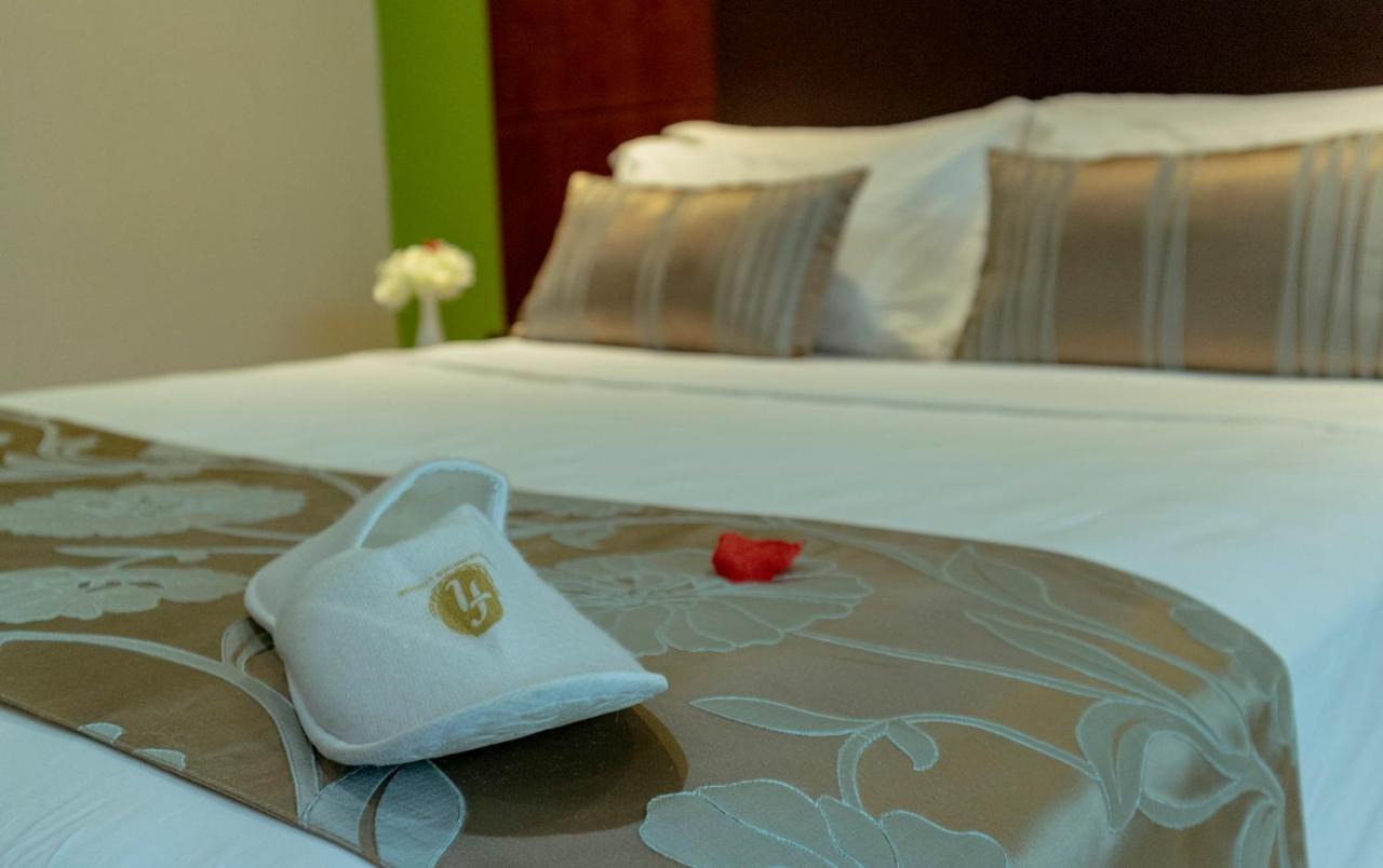 Frederick'S Lodge كوماسي المظهر الخارجي الصورة