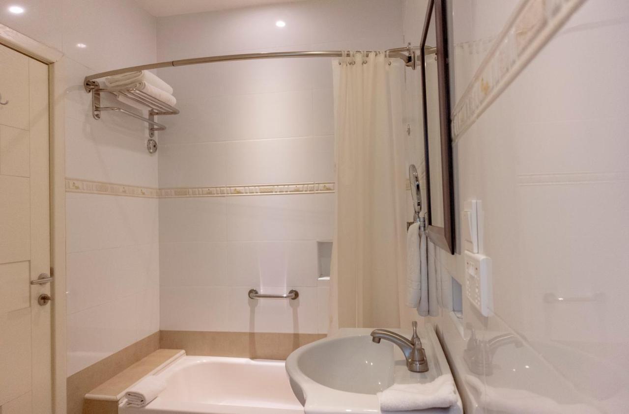 Frederick'S Lodge كوماسي المظهر الخارجي الصورة